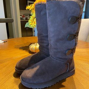 Ugg Bailey Button Triplet Boots in Chocolate